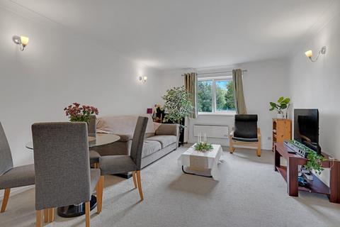 undefined, King George Close, Cheltenham