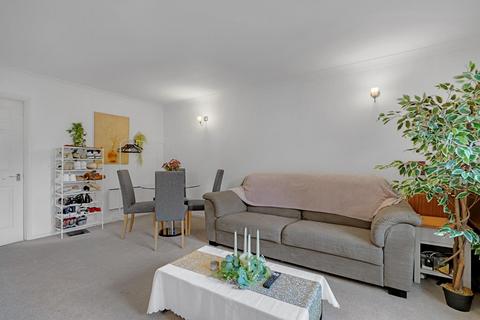 undefined, King George Close, Cheltenham