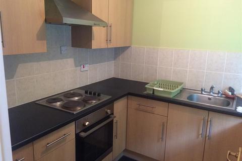 2 bedroom flat to rent, Tudor Close, Hatfield