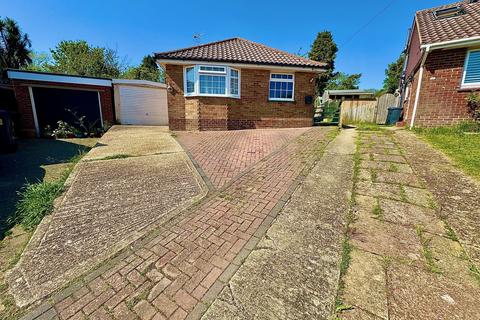 31 Bramber Close, Sompting, Lancing, BN15 0JA