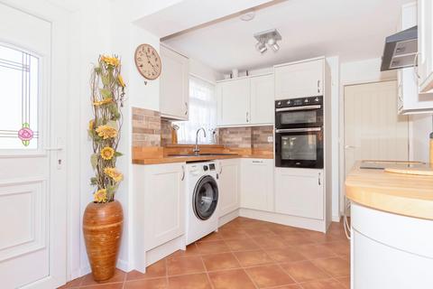 31 Bramber Close, Sompting, Lancing, BN15 0JA
