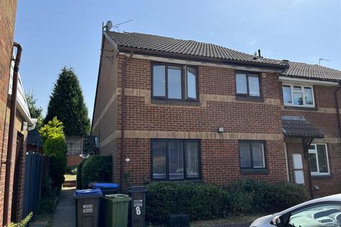 2 bedroom maisonette to rent, Hanover Walk, Hatfield