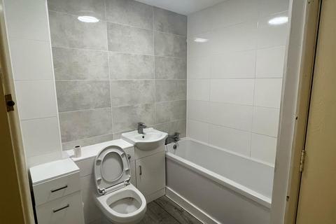 2 bedroom maisonette to rent, Hanover Walk, Hatfield