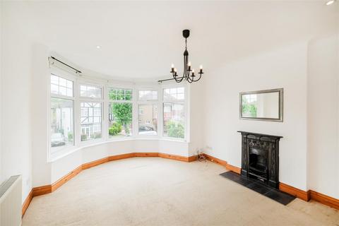 2 bedroom flat for sale, Beresford Road, North Chingford