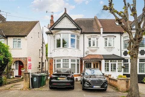 2 bedroom flat for sale, Beresford Road, North Chingford