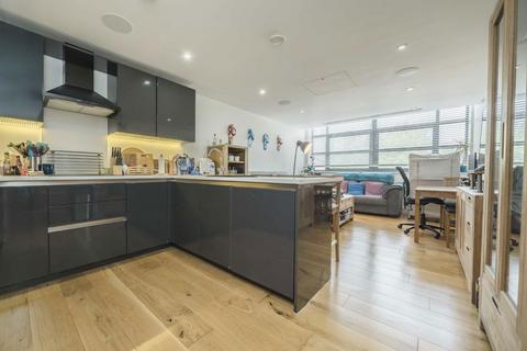undefined, Hogarth Lane, London W4