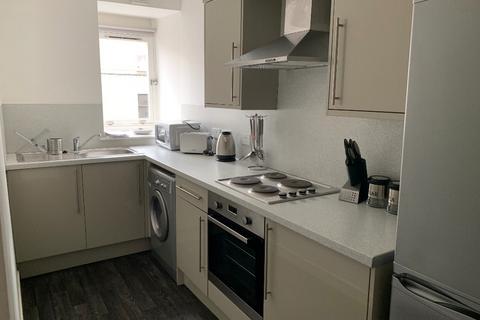 2 bedroom terraced house to rent, Rosefield Street, West End DD1