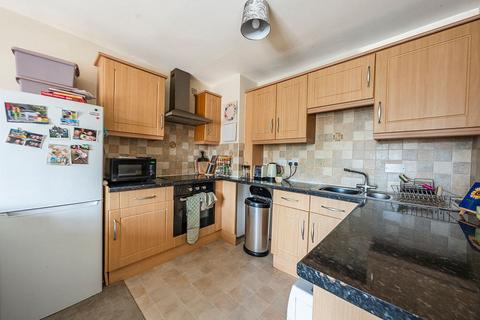 2 bedroom flat for sale, Park Court , Hindley