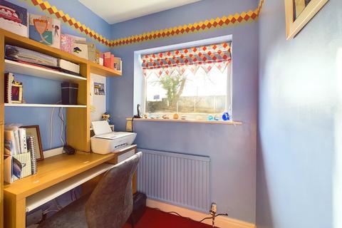 24 Brook Lane, Clayton, Bradford, BD14 6PH
