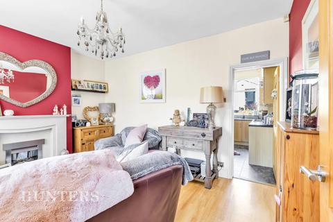 215 Heron Street, Oldham, OL8 4EB