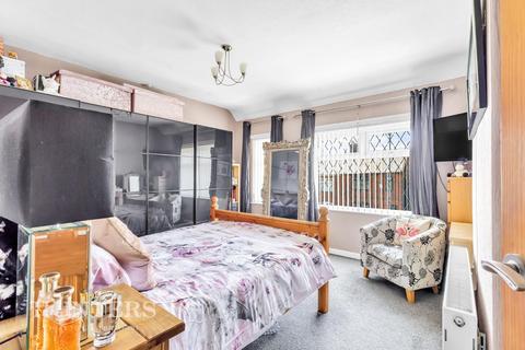 215 Heron Street, Oldham, OL8 4EB