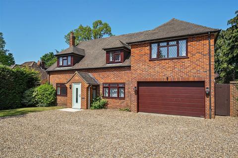 undefined, Aldershot Road, Fleet GU52