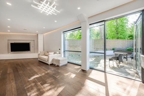 3 bedroom flat to rent, Kingsford Street, London NW5