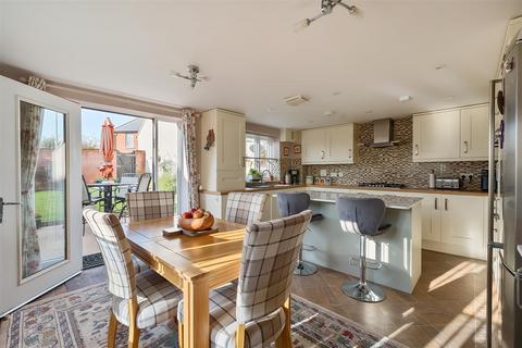3 bedroom end of terrace house for sale, Welch Close, Axminster EX13