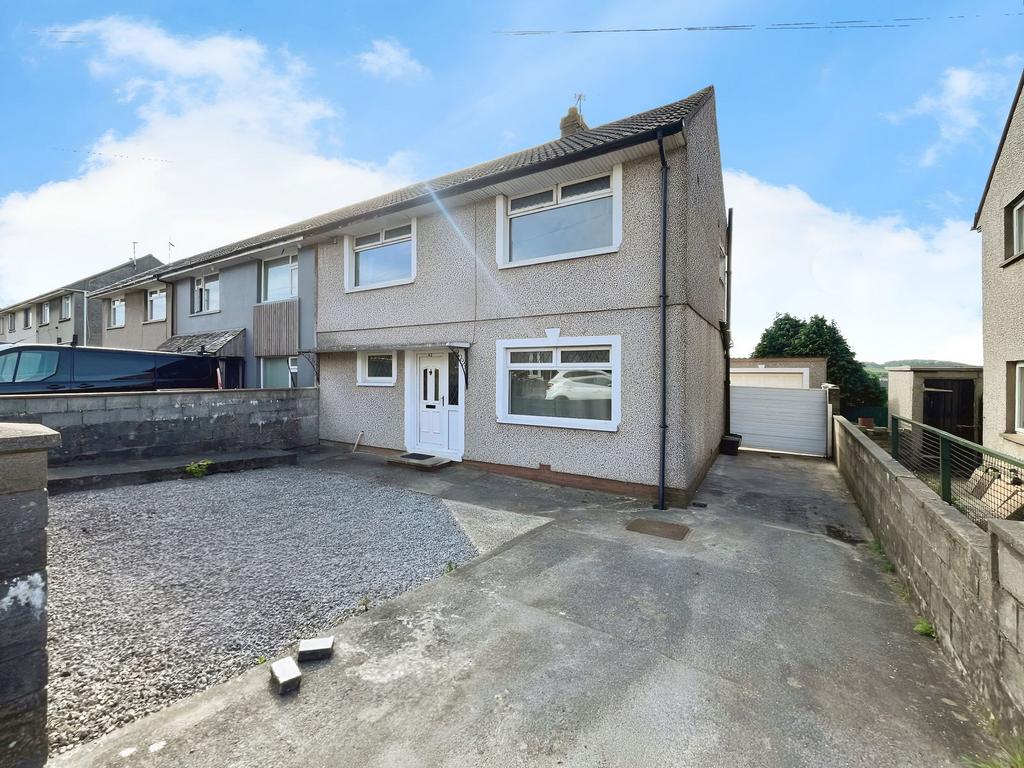 Pyle Inn Way, Bridgend CF33 3 bed end of terrace house for sale - £170,000