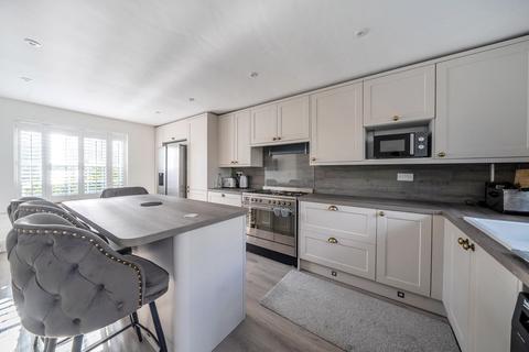 4 bedroom detached house for sale, Queen Anne's Close, Stotfold, SG5