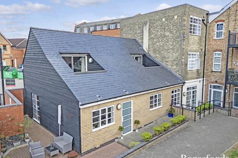 3 bedroom duplex for sale, High Street, Braintree, CM7