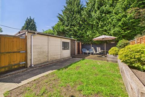 8 Bowen Close, Cheltenham, GL52 5EG