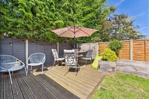 8 Bowen Close, Cheltenham, GL52 5EG