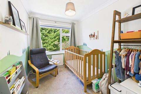 8 Bowen Close, Cheltenham, GL52 5EG