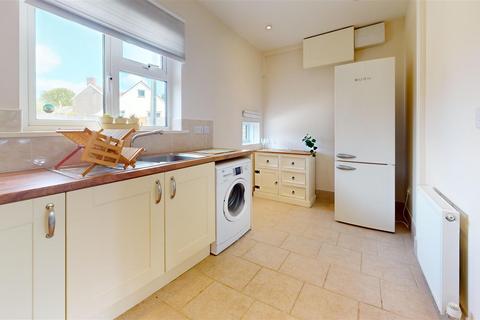 12 Beacon View, Coleford, Radstock, BA3 5PE