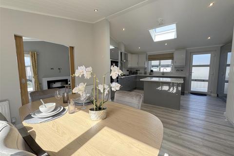 undefined, Levern Close, Goonhavern