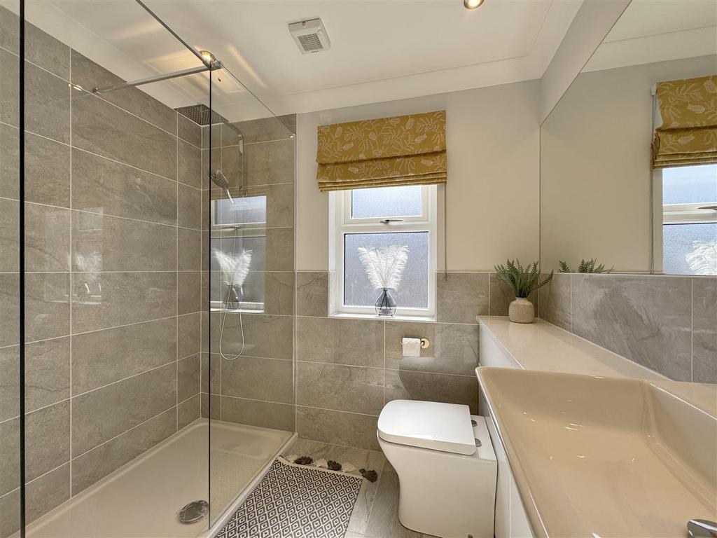 Family Shower Room