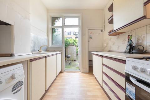 4 bedroom terraced house for sale, Bracken Avenue, Nightingale Triangle, London, SW12