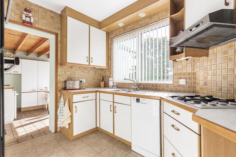 5 Glasbrook Avenue, Twickenham, TW2 6AH