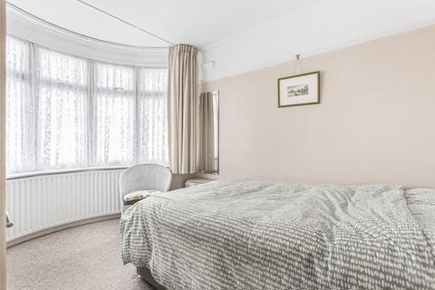 5 Glasbrook Avenue, Twickenham, TW2 6AH