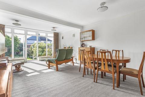 5 Glasbrook Avenue, Twickenham, TW2 6AH