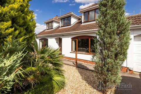 4 bedroom detached house for sale, Northfield Avenue, Radcliffe-On-Trent, Nottinghamshire