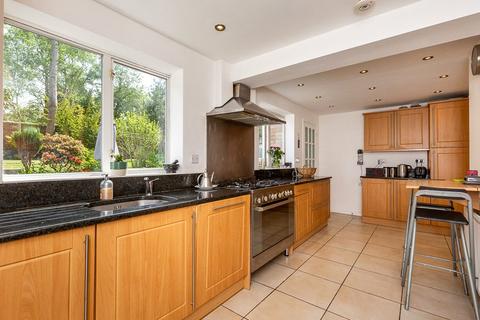 4 bedroom detached house for sale, St. Catherines Road, Crawley, West Sussex, RH10
