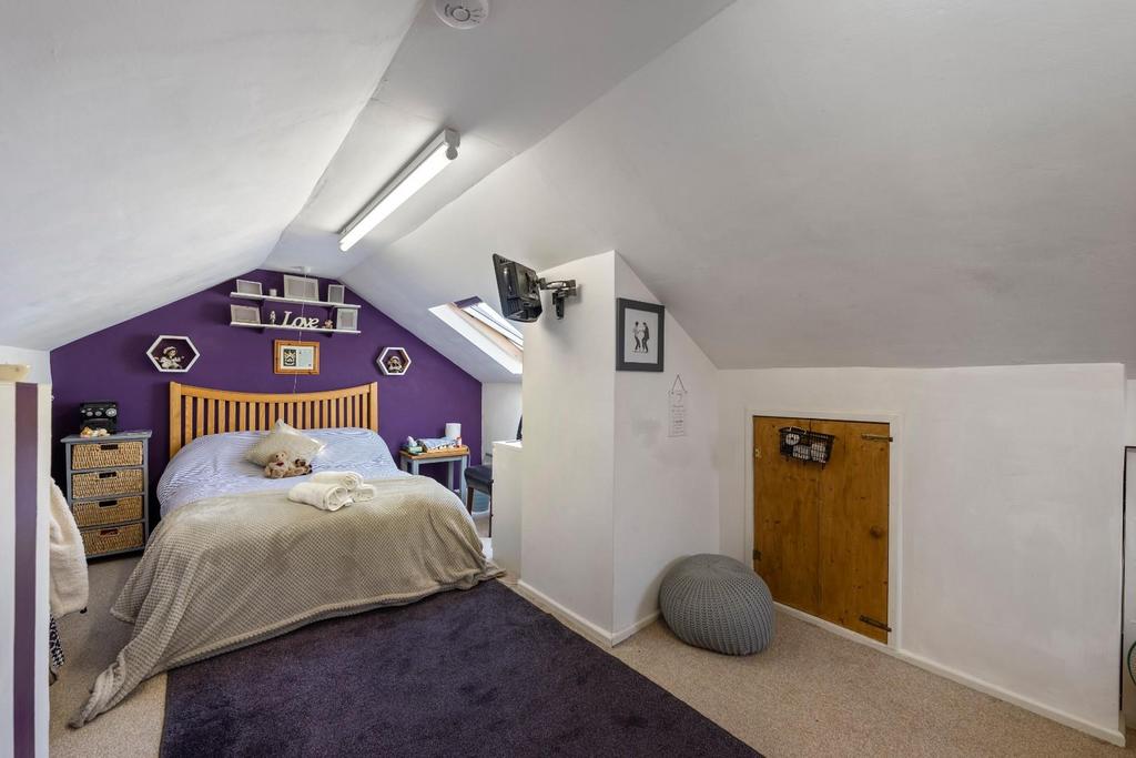 BED 3 03.jpg