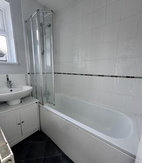 1 bedroom flat to rent, Pine Road , Strood  ME2
