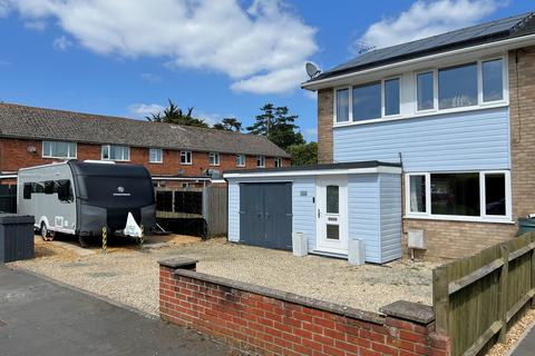 3 bedroom semi-detached house for sale, Merriemeade Close, Dibden Purlieu SO45