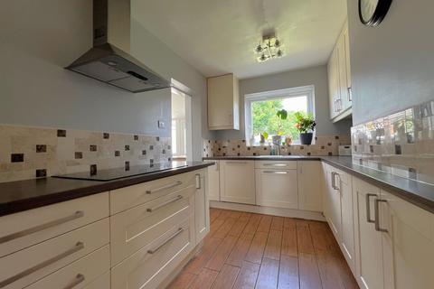 3 bedroom semi-detached house for sale, Merriemeade Close, Dibden Purlieu SO45
