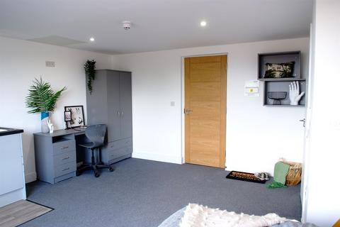 undefined, Straits Parade, Bristol BS16