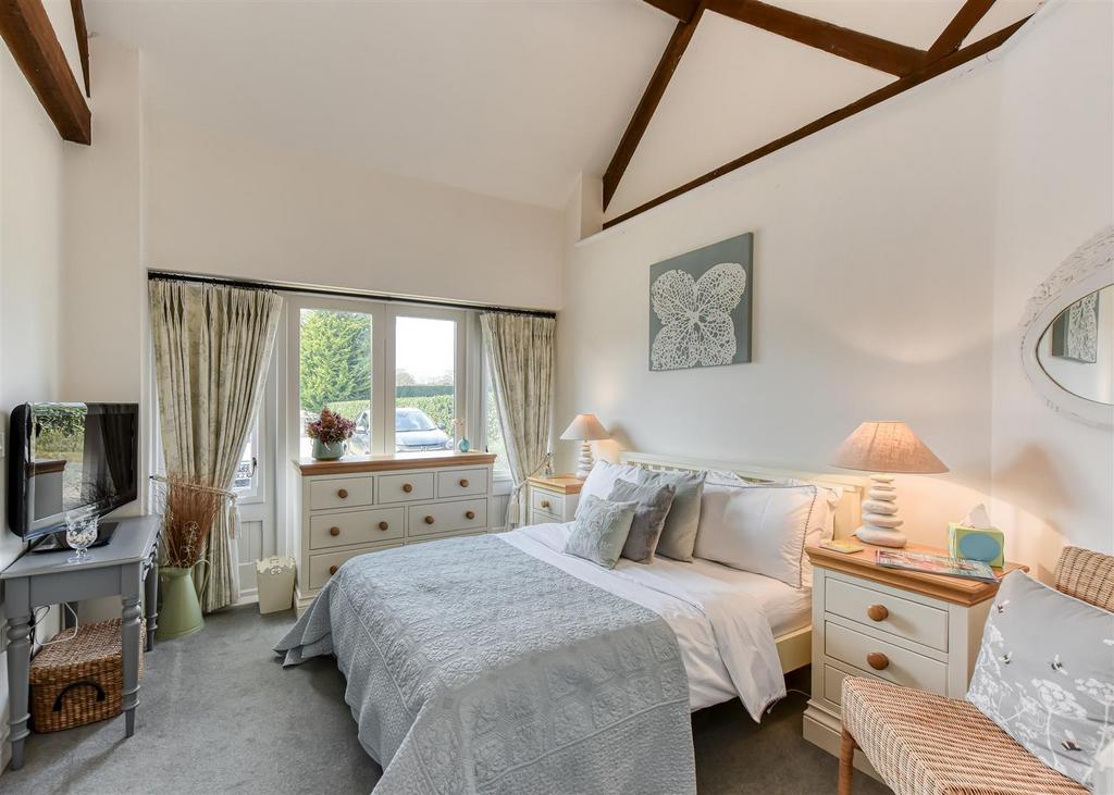The Gatehouse-bed2.jpg
