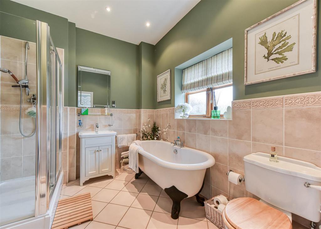 The Gatehouse-bathroom.jpg