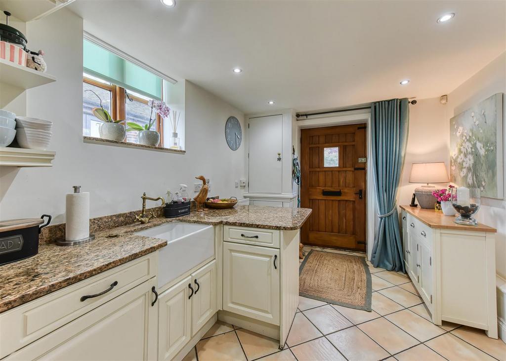 The Gatehouse-kitchen3.jpg