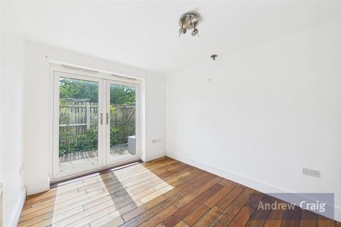 2 bedroom apartment for sale, July Courtyard, Gateshead