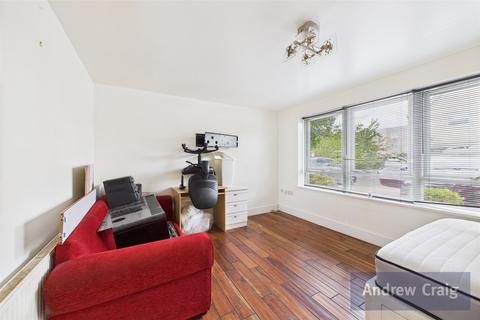 2 bedroom apartment for sale, July Courtyard, Gateshead