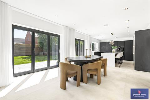 6 bedroom detached house for sale, Towcester Road, Silverstone, Towcester, Northamptonshire, NN12