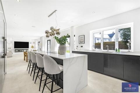 6 bedroom detached house for sale, Towcester Road, Silverstone, Towcester, Northamptonshire, NN12