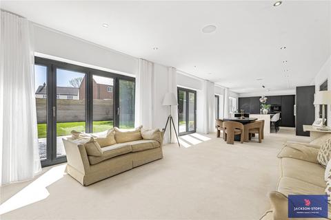 6 bedroom detached house for sale, Towcester Road, Silverstone, Towcester, Northamptonshire, NN12