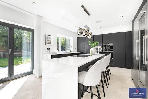 6 bedroom detached house for sale, Towcester Road, Silverstone, Towcester, Northamptonshire, NN12