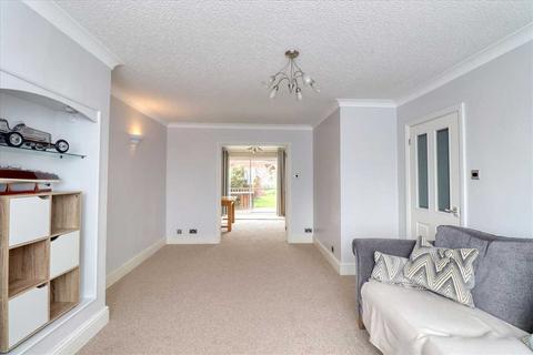99 Dulwich Road, Holland-on-sea, Clacton-on-sea, CO15 5LZ