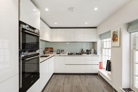 3 bedroom flat for sale, Wimpole Street, Marylebone Village, London W1