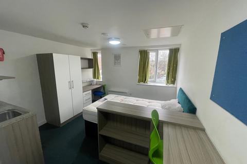 Studio to rent, Bridge Road, Birmingham, B8